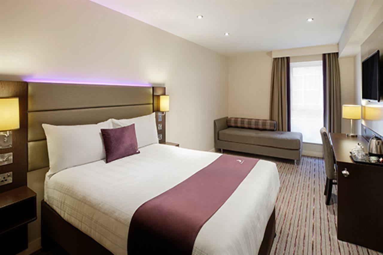 Premier Inn Premier Inn 贝格绍 外观 照片