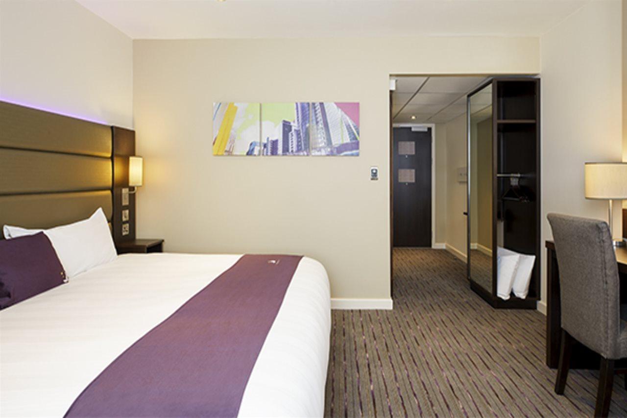 Premier Inn Premier Inn 贝格绍 外观 照片